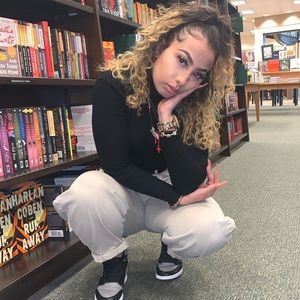 Meet your Posher, Camille